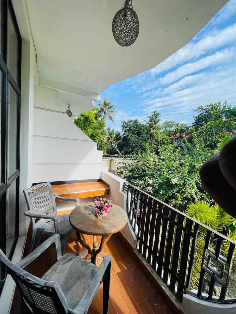 Awon Mirissa Hotel Exterior foto